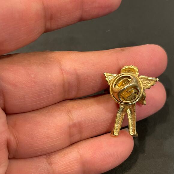 Vintage Gold Tone Angel Cherub pin brooch wing angel violin player collectible - Picture 6 of 7